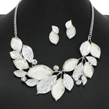 100311, LEAVES ENAMEL ACRYLIC NECKLACE