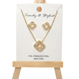 100621, CLOVER CUBIC ZIRCONIA PENDANT NECKLACE