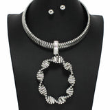 100945, TWISTED OVAL SHAPE METAL CHOKER NECKLACE