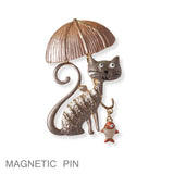 102112, CAT WITH FISH MAGNETIC PIN