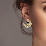 102569, CROISSANT TWISTED METAL HOOP EARRING