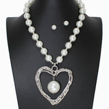 102682, HEART HAMMERED METAL WITH PEARL NECKLACE