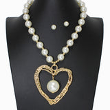 102682, HEART HAMMERED METAL WITH PEARL NECKLACE