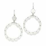 103538, DAINTY CLOVER ACCENT FRESHWATER PEARL ROUND DANGLE EARRING