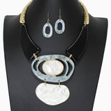 104075, GEOMETRIC GLITTER CELLULOID ACETATE NECKLACE