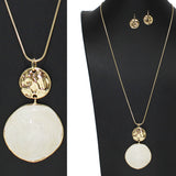 105967, HAMMERED ROUND ENAMEL ACCENT LONG PENDANT NECKLACE