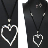 106052, CUTOUT HEART LONG PENDANT NECKLACE