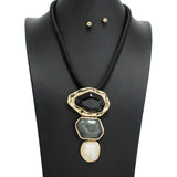 108887, GEOMETRIC CELLULOID ACETATE ACCENT STATEMENT NECKLACE