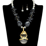 109260, TEARDROP CRYSTAL RHINESTONE ACCENT ACRYLIC RESIN BEADED NECKLACE