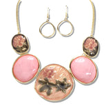 109389, FLOWER ENGRAVED GEOMETRIC CELLULOID ACETATE NECKLACE