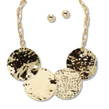 110126, BOLD HAMMERED DISC STATEMENT NECKLACE