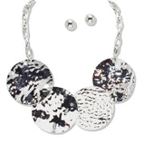 110126, BOLD HAMMERED DISC STATEMENT NECKLACE