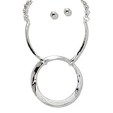 110127, BOLD OPEN CIRCLE STATEMENT NECKLACE