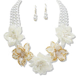 110137, GOLD ACCENT PEARL FLOWER STATEMENT NECKLACE