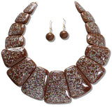 110163, CHUNKY GEOMETRIC RESIN STATEMENT NECKLACE