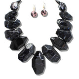 110991, CHUNKY GEOMETRIC ACRYLIC STATEMENT NECKLACE