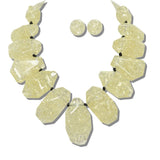 110991, CHUNKY GEOMETRIC ACRYLIC STATEMENT NECKLACE