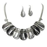 111170, METALLIC SHIELD STATEMENT NECKLACE