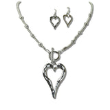 111171, HAMMERED OPEN VALENTINE HEART TOGGLE NECKLACE