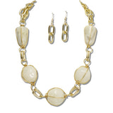 111534, CHUNKY MARBLED RESIN BEAD STATEMENT NECKLACE