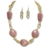 111534, CHUNKY MARBLED RESIN BEAD STATEMENT NECKLACE