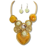 111565, HEART AND SWIRL RESIN STATEMENT NECKLACE