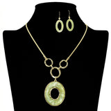 112611, GOLD TONE OVAL CELLULOID ACETATE NECKLACE AND EARRING SET