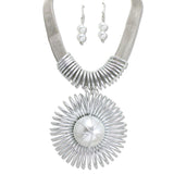 112649, PEARL SUNBURST STATEMENT PENDANT MESH COLLAR NECKLACE