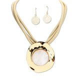 112872, ROUND DISC MARBLED RESIN PENDANT NECKLACE