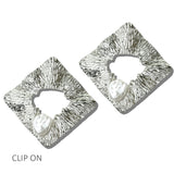 113777, TEXTURED GEOMETRIC RHOMBUS PEARL CLIP ON EARRINGS
