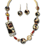 113835, ABSTRACT ANIMAL MOTIF RESIN BLOCK AND MIXED BEAD NECKLACE