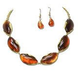 YNE5644AMB 11 · Marbled Oval Cabochon Statement Necklace – Amber