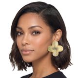 Oversized Textured Quatrefoil Statement Earrings – Gold · JE11033G_JK 2