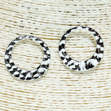 81322, HAMMERED ROUND METAL EARRING