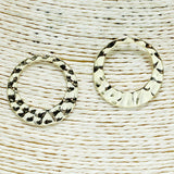 81322, HAMMERED ROUND METAL EARRING