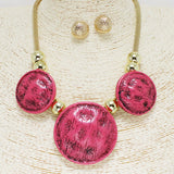 88274, HAMMERED TRIPLE DISC ROUND NECKLACE