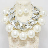 89496, CHUNKY PEARL DANGLE STATEMENT NECKLACE