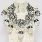 89499, ACRYLIC BALL WITH RHINESTONE STATEMENT NECKLACE
