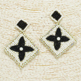 91695, CLOVER ACCENT SEED BEADED EARRING