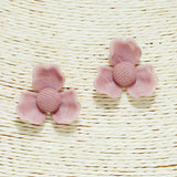 94198, RESIN FLOWER STUD EARRING