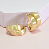 96520, DOUBLE LOOP ROUND HOOP EARRING