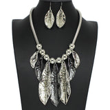 96758, LEAF HAMMERED METAL NECKLACE