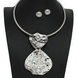 97091, GEOMETRIC RHINESTONE ACCENT HAMMERED METAL CHOKER NECKLACE