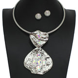 97091, GEOMETRIC RHINESTONE ACCENT HAMMERED METAL CHOKER NECKLACE