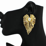 99033, PEARL ACCENT LEAF METAL EARRING