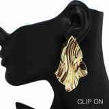 99273, OVERSIZED WAVY METAL CLIP ON EARRING