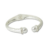 Hammered Pearl Hinged Cuff Bracelet – Worn Silver/White · BW40665WSWHT_WT _DSC8472