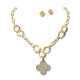 Pave Clover Pendant Chain Necklace Set – Gold/Clear · LNE1046GDCRY_PK _DSC8673