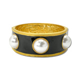 Pearl Station Wide Stretch Bracelet – Worn Gold/Black · BR10037BK_TP _DSC9199