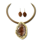 Glitter Geometric Pendant Collar Necklace Set – Gold/Brown · YNE5655GBN_AJ _DSC9306